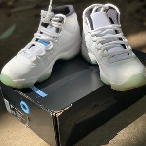Air Jordan 11’s Legend Blue (size 7.5m)